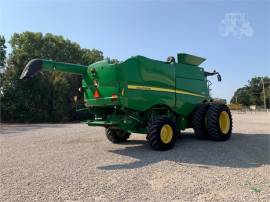 2013 JOHN DEERE S670