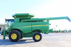 2013 JOHN DEERE S670