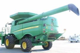 2013 JOHN DEERE S670