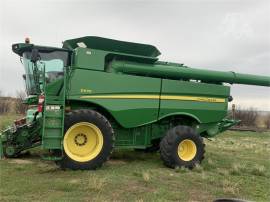 2013 JOHN DEERE S670