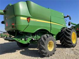 2013 JOHN DEERE S670