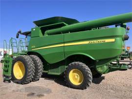 2013 JOHN DEERE S670