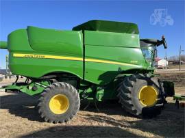 2013 JOHN DEERE S670