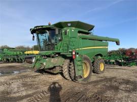 2013 JOHN DEERE S670