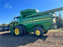 2013 JOHN DEERE S670