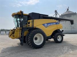 2013 NEW HOLLAND CR6090