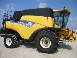 2013 NEW HOLLAND CR6090