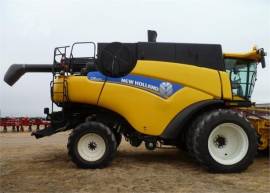 2013 NEW HOLLAND CR8080