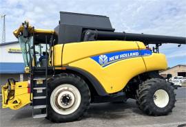 2013 NEW HOLLAND CR8080