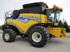 2013 NEW HOLLAND CR8080