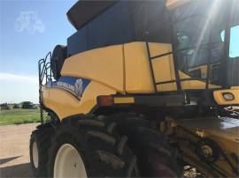 2013 NEW HOLLAND CR8090