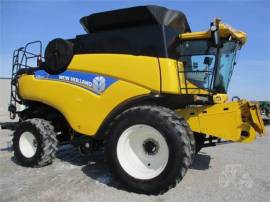 2013 NEW HOLLAND CR8090