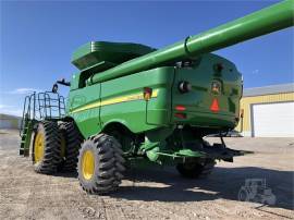 2014 JOHN DEERE S670