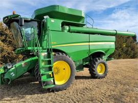 2014 JOHN DEERE S670