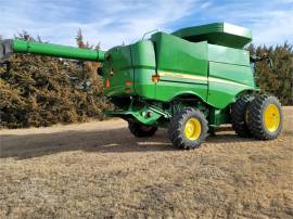 2014 JOHN DEERE S670