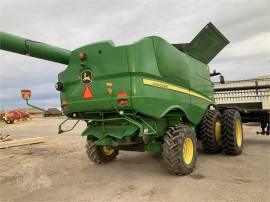 2014 JOHN DEERE S670