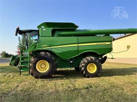 2014 JOHN DEERE S670