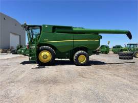 2014 JOHN DEERE S670