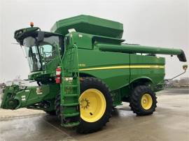 2014 JOHN DEERE S670