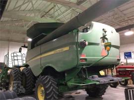 2014 JOHN DEERE S670