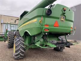 2014 JOHN DEERE S690