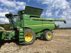 2014 JOHN DEERE S690