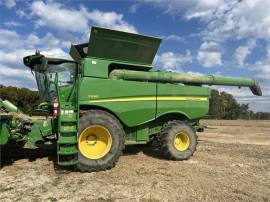 2014 JOHN DEERE S690