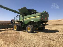 2014 JOHN DEERE S690