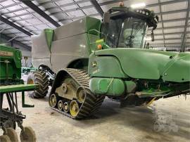 2014 JOHN DEERE S690