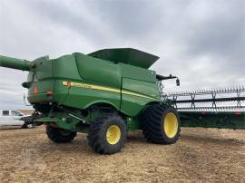 2014 JOHN DEERE S690