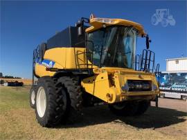 2014 NEW HOLLAND CR8090