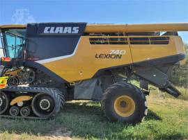 2015 CLAAS LEXION 740TT