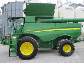 2015 JOHN DEERE S660