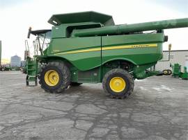 2015 JOHN DEERE S660