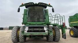 2015 JOHN DEERE S670