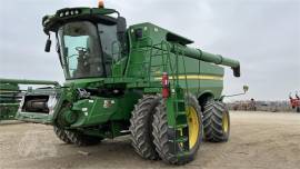 2015 JOHN DEERE S670