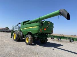 2015 JOHN DEERE S670