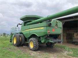 2015 JOHN DEERE S670