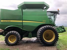 2015 JOHN DEERE S670