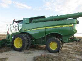 2015 JOHN DEERE S670