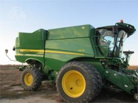 2015 JOHN DEERE S670