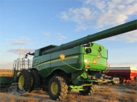 2015 JOHN DEERE S670