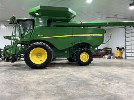 2015 JOHN DEERE S670