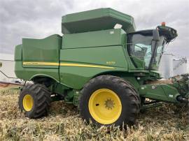 2015 JOHN DEERE S670