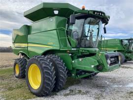 2015 JOHN DEERE S670