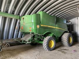 2015 JOHN DEERE S670