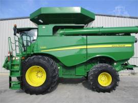 2015 JOHN DEERE S690