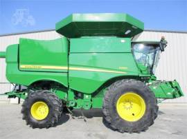 2015 JOHN DEERE S690