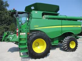 2015 JOHN DEERE S690