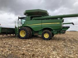 2015 JOHN DEERE S690